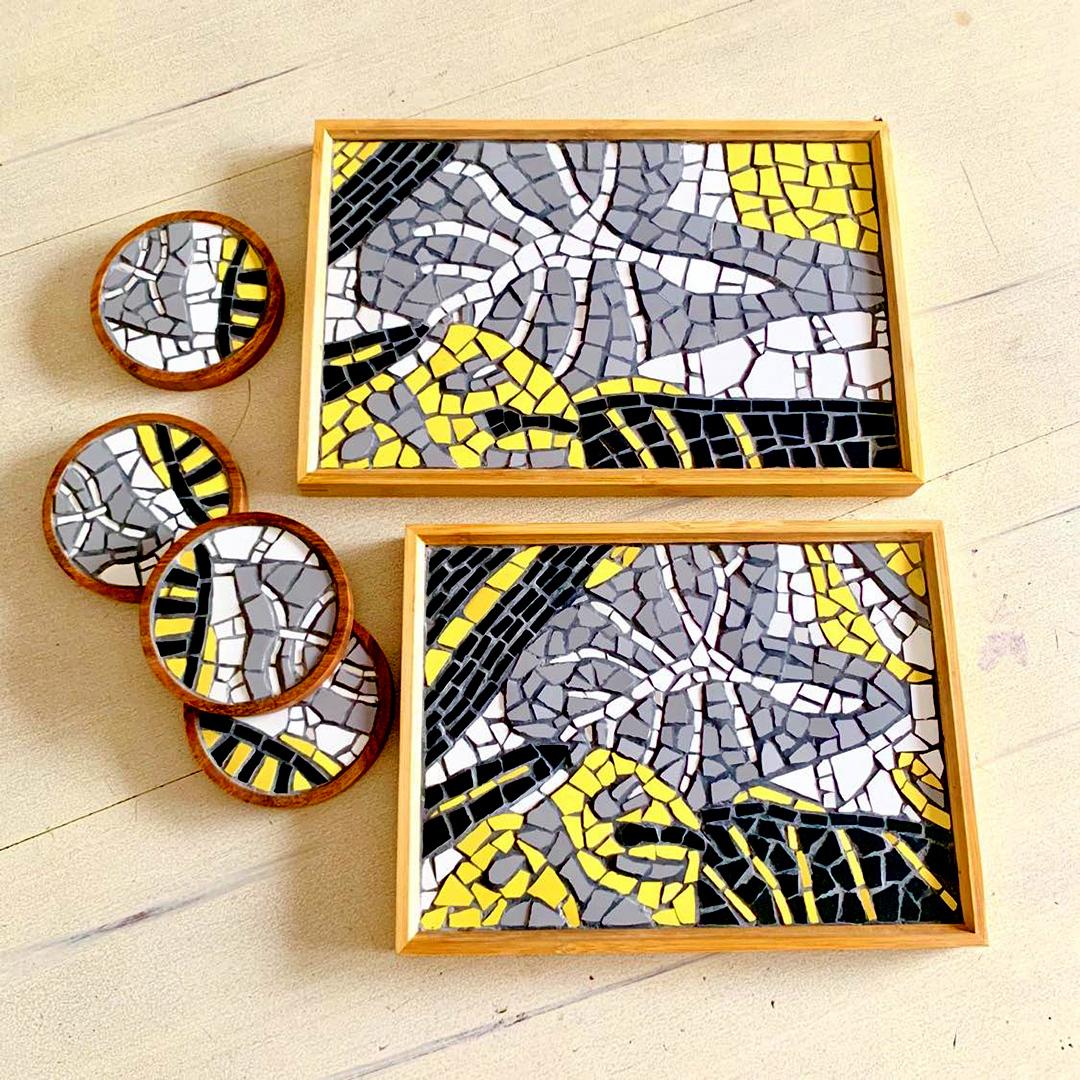 “Monstera Gray” Mosaic Tray – Medium