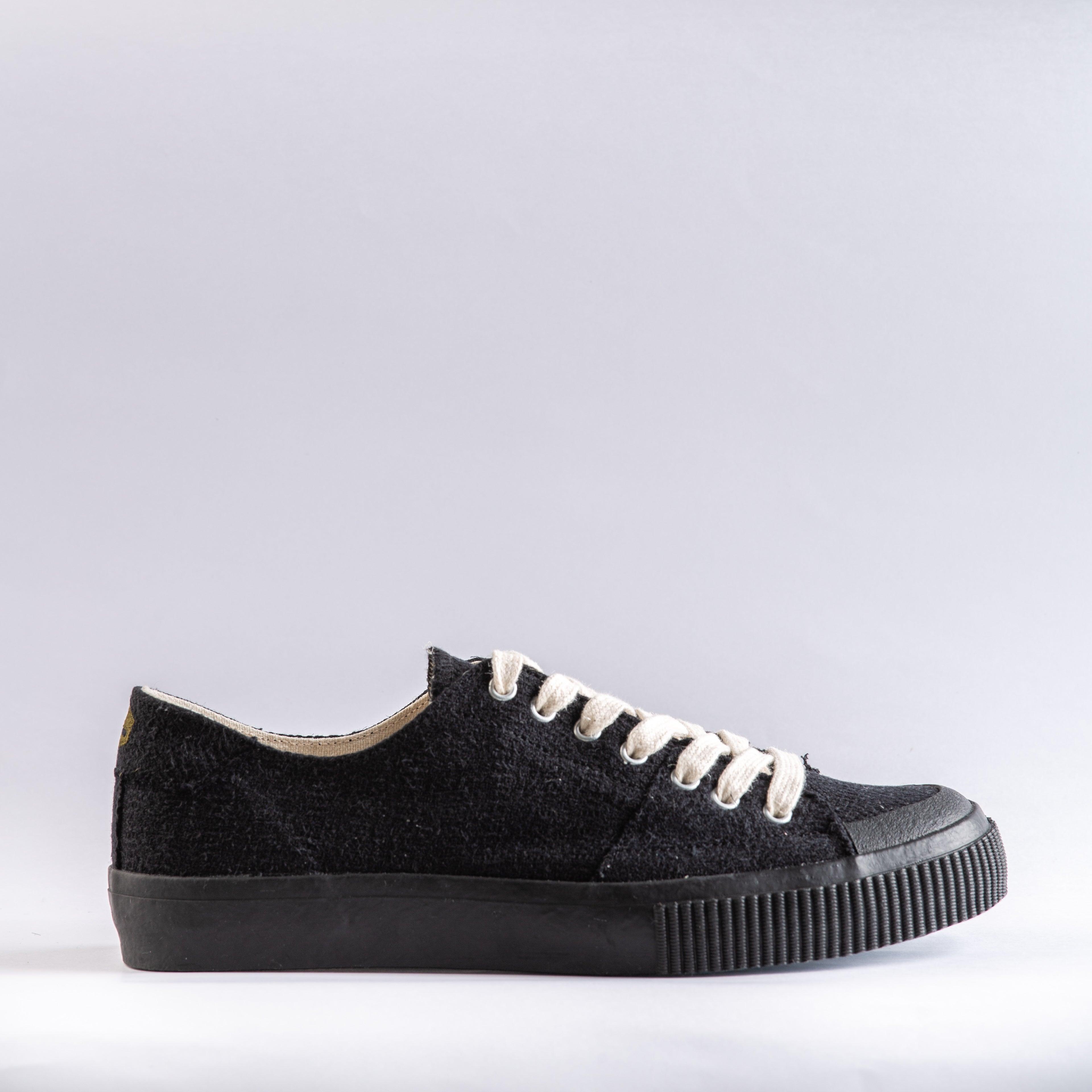 Low Cut BLACK