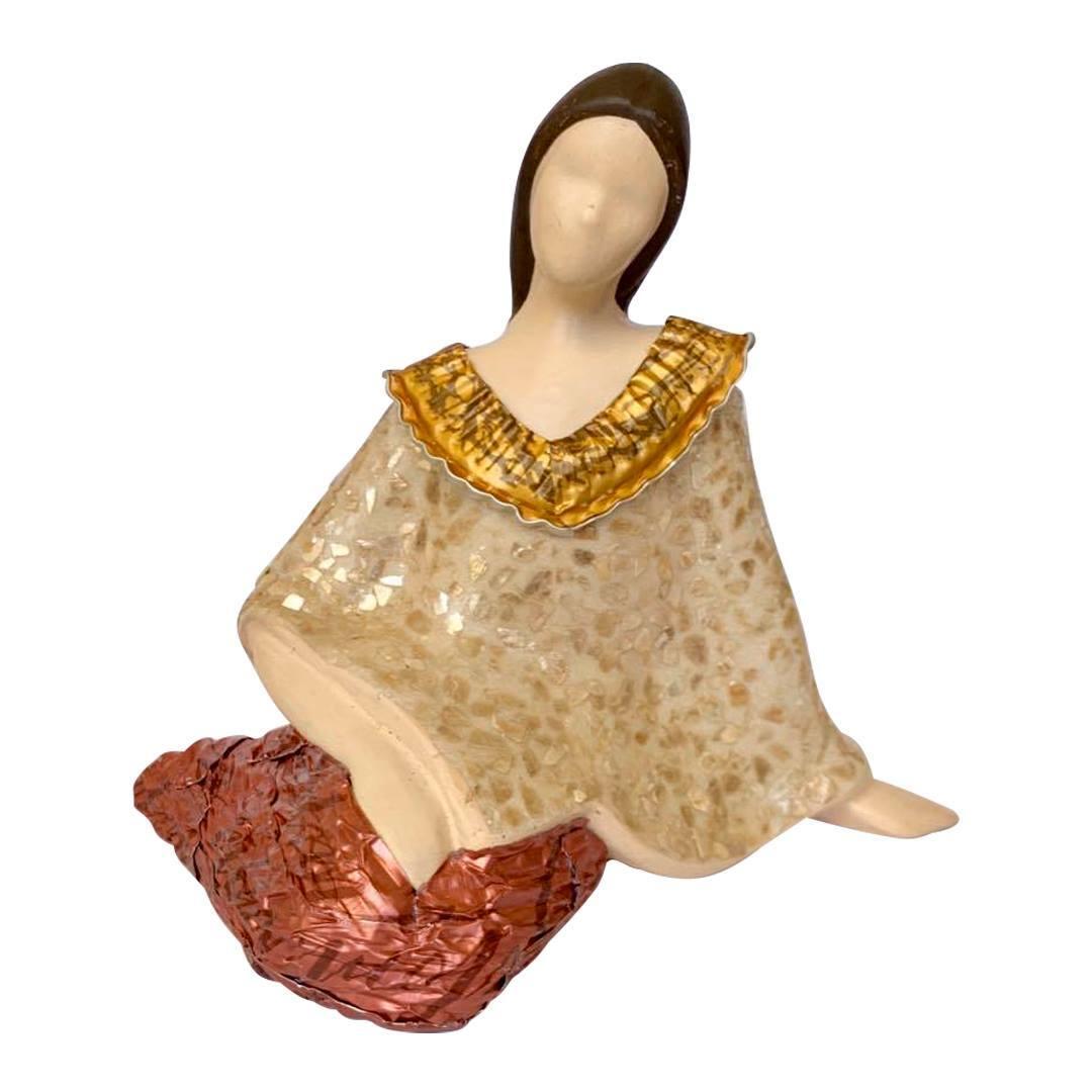 Inday – Seated (G)