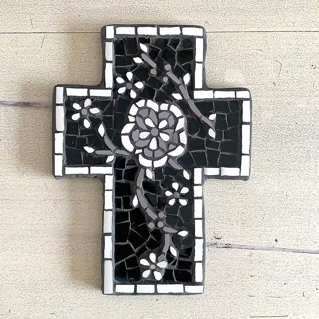 Medium Mosaic Cross – Oriental Blooms (A)
