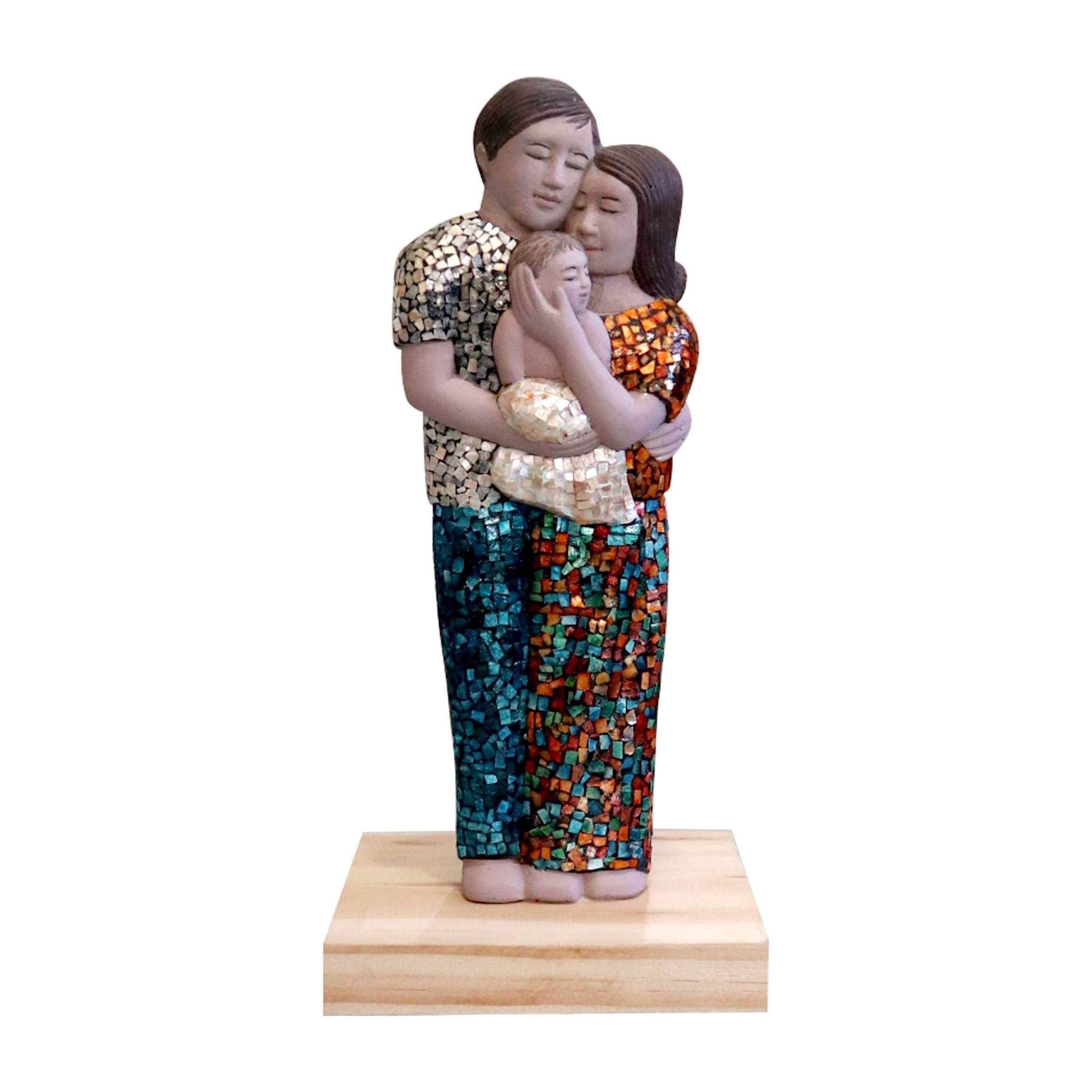 Filipino Family – Capiz Shell (A)