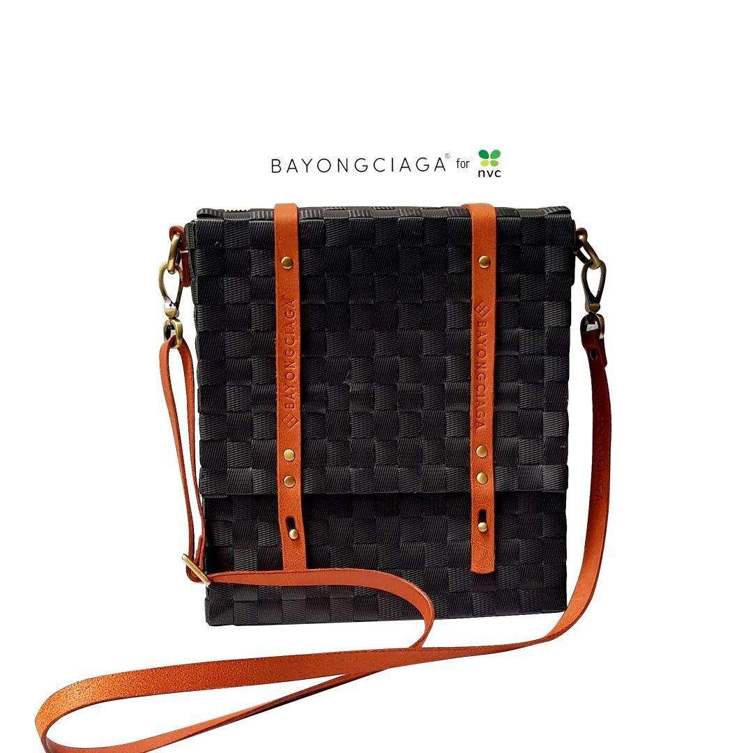 Bayongciaga – Messenger Premium (Black)