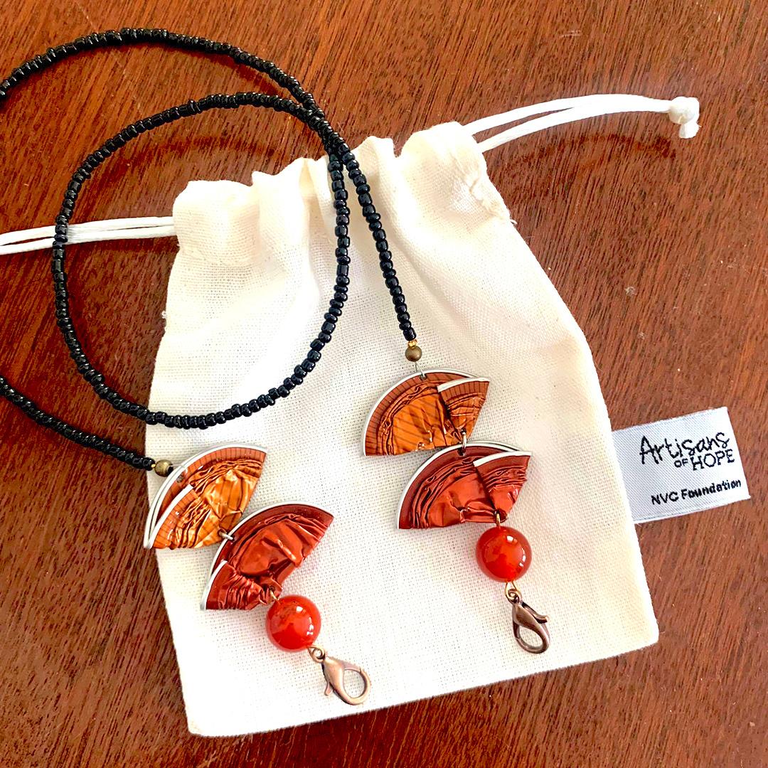 Upcycled Maskholder – 4C