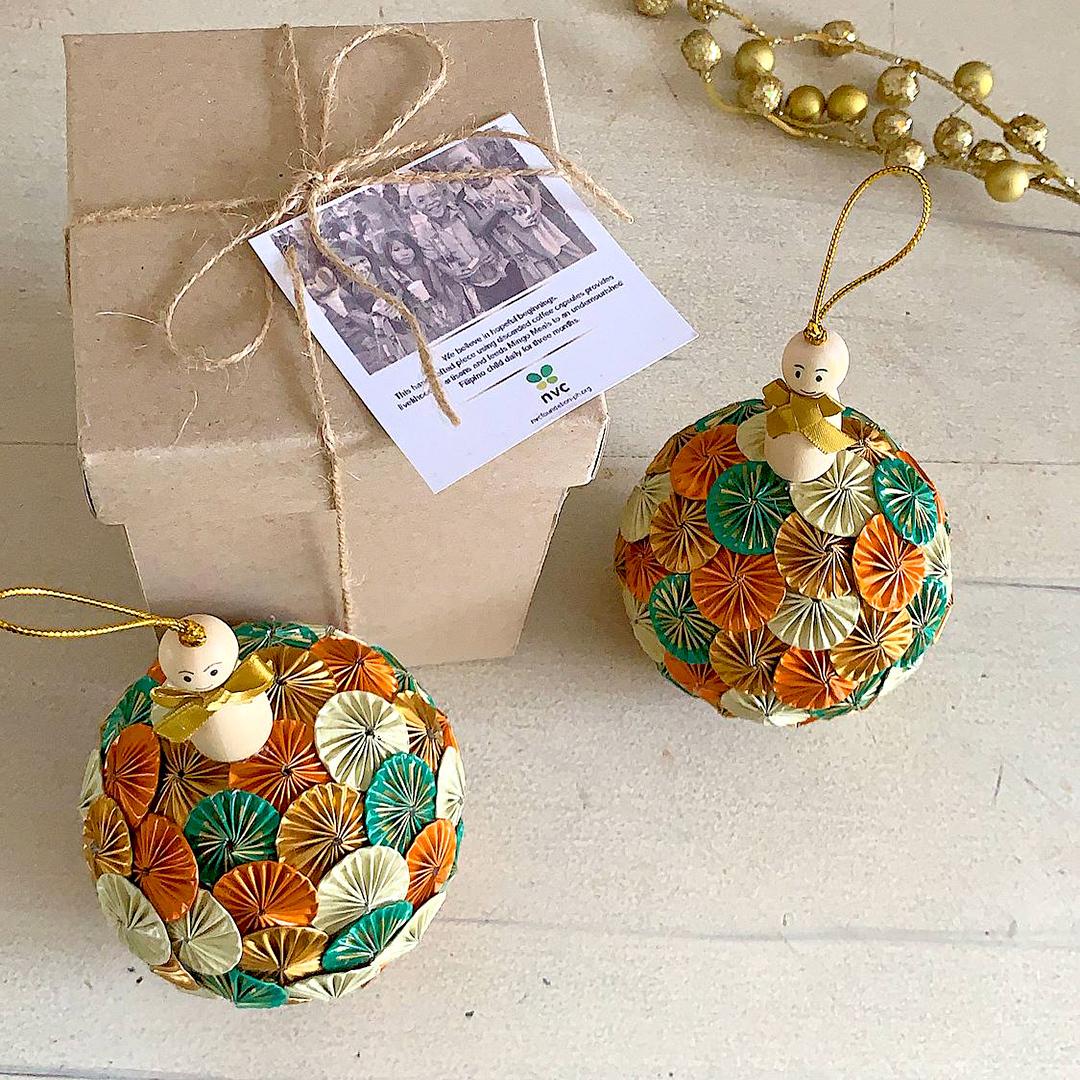 Mingo Christmas Ornament with Gift Box – 1 Month Sponsorship of Mingo Meals
