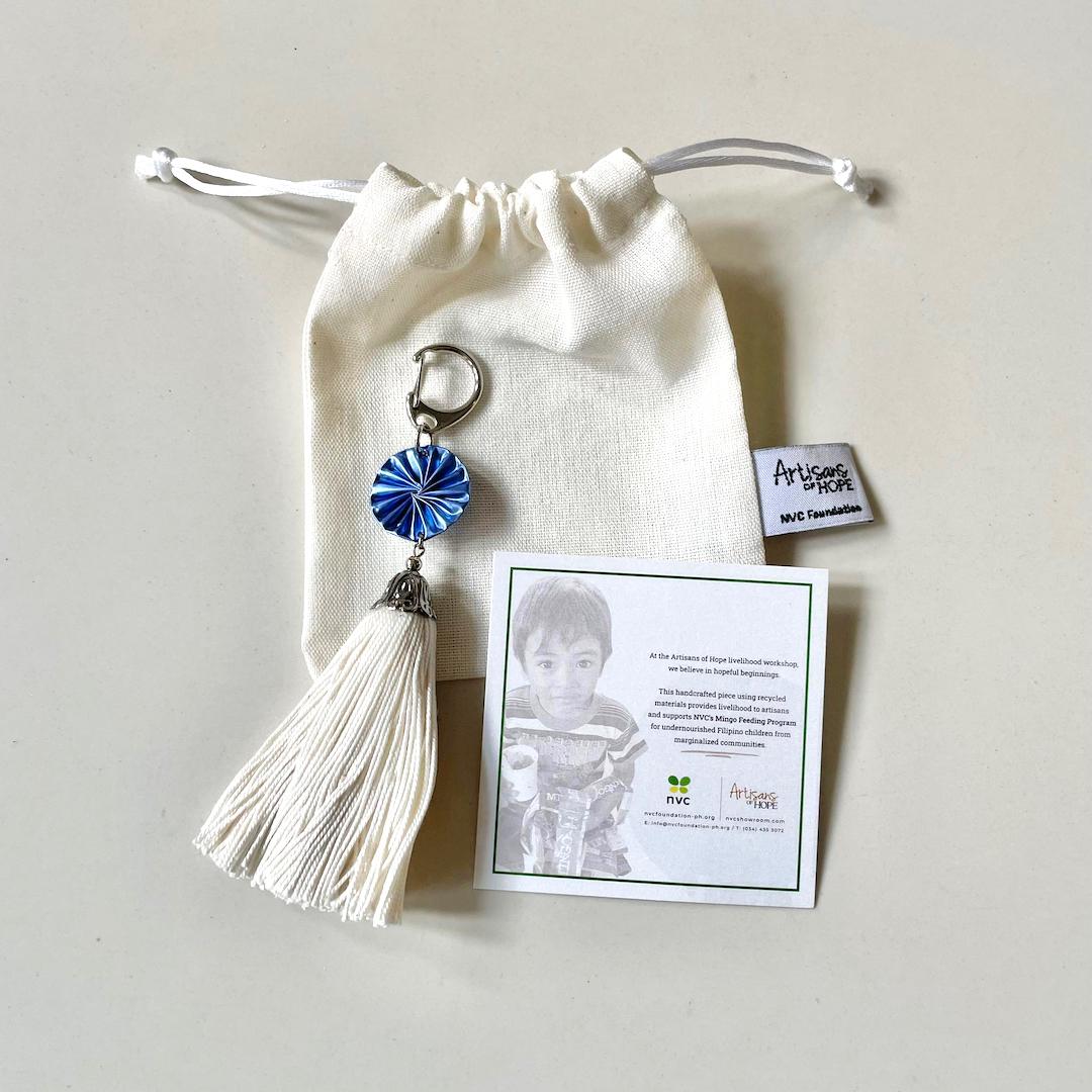 Upcycled Bag Charm – Cream Daisy 3